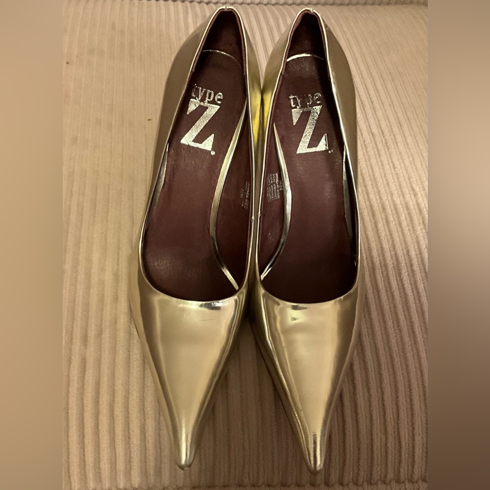 Type Z stilettos NEW